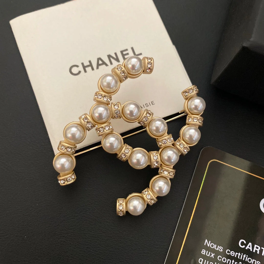 classic pearl fashion brooch classic pearl fashion brooch