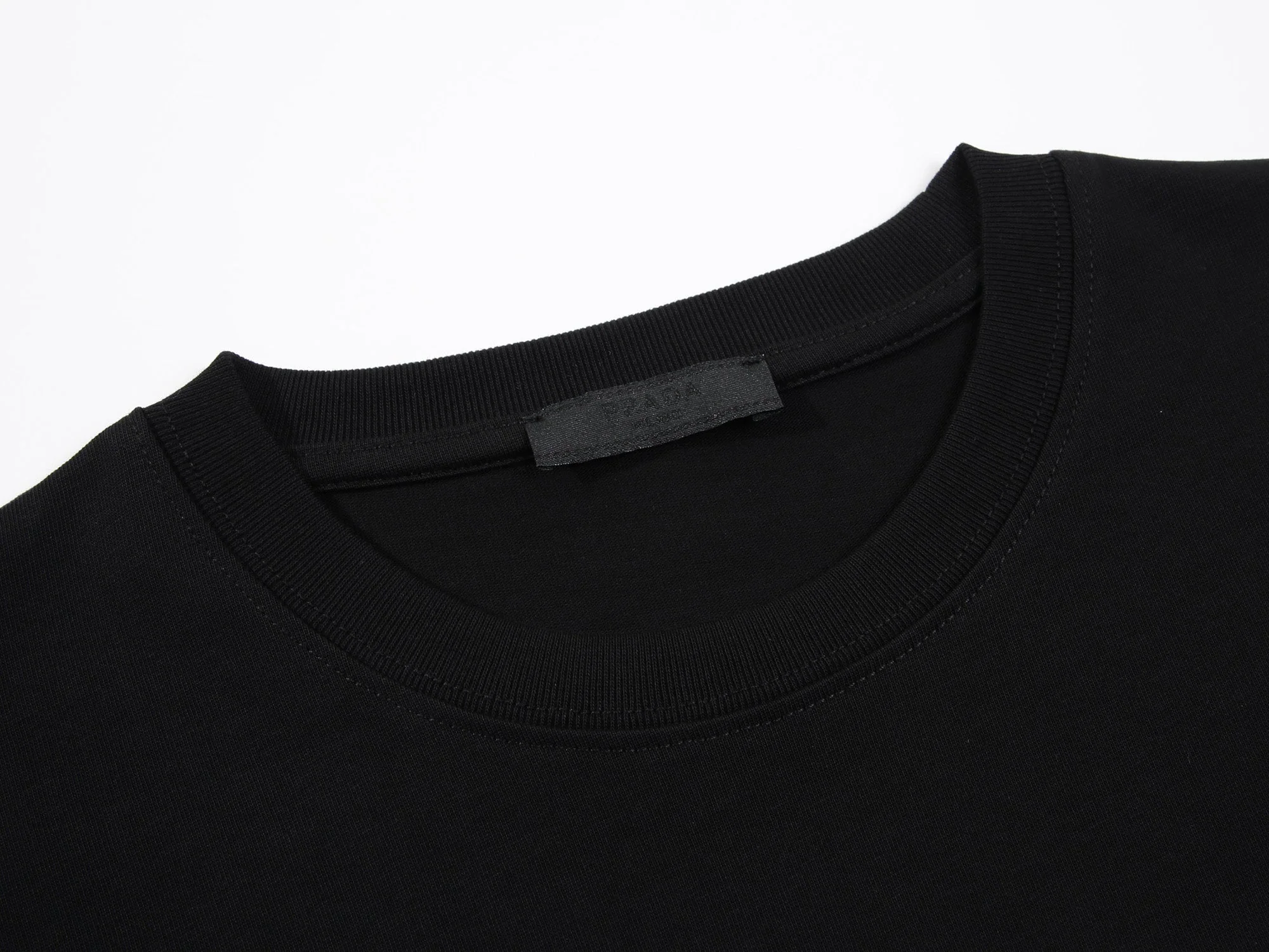 zip pocket cotton t shirt zip pocket cotton t shirt