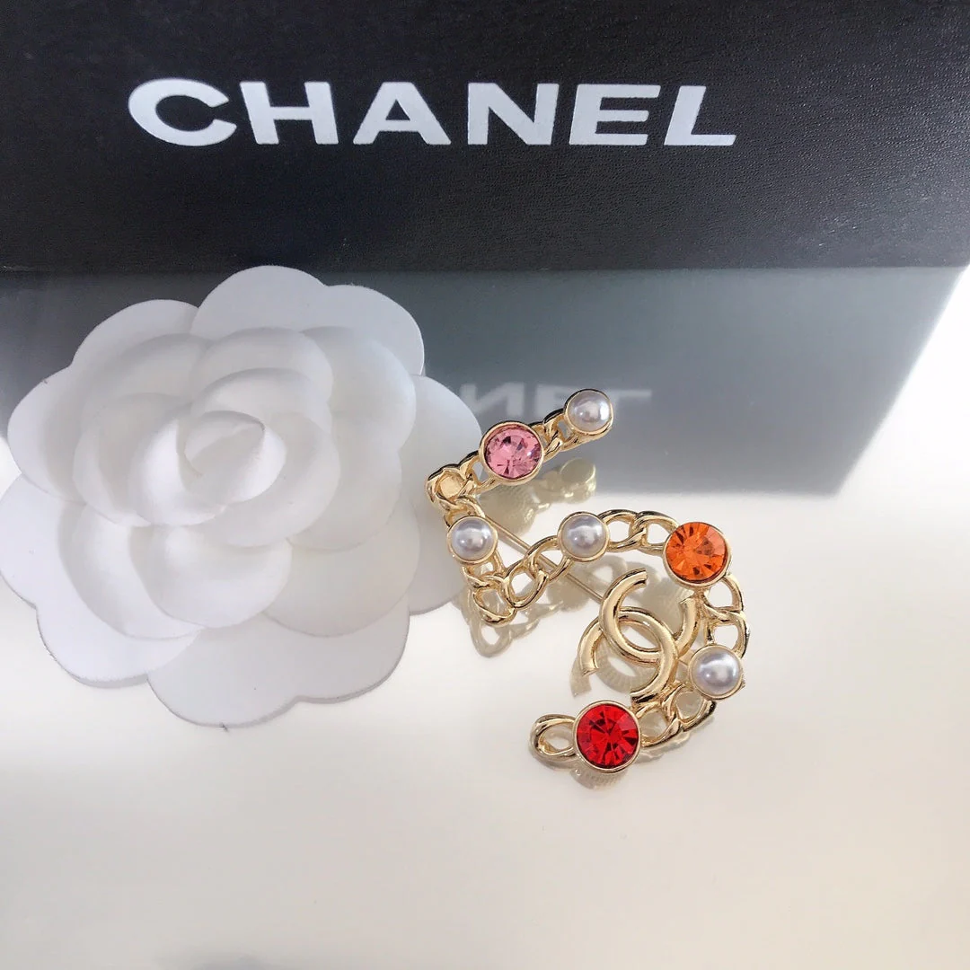 lucky 5 diamond pearl brooch lucky 5 diamond pearl brooch