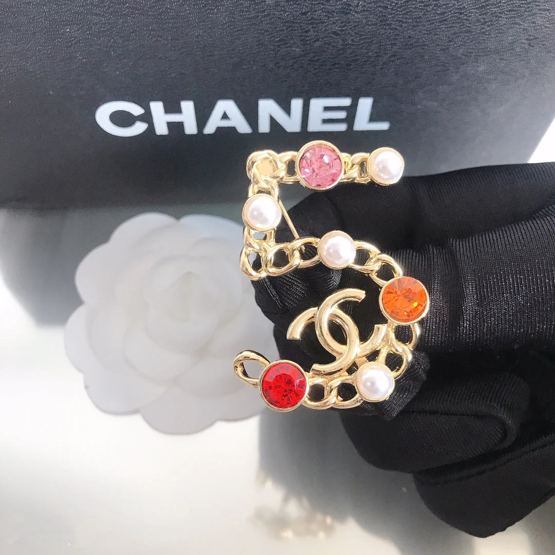 lucky 5 diamond pearl brooch lucky 5 diamond pearl brooch