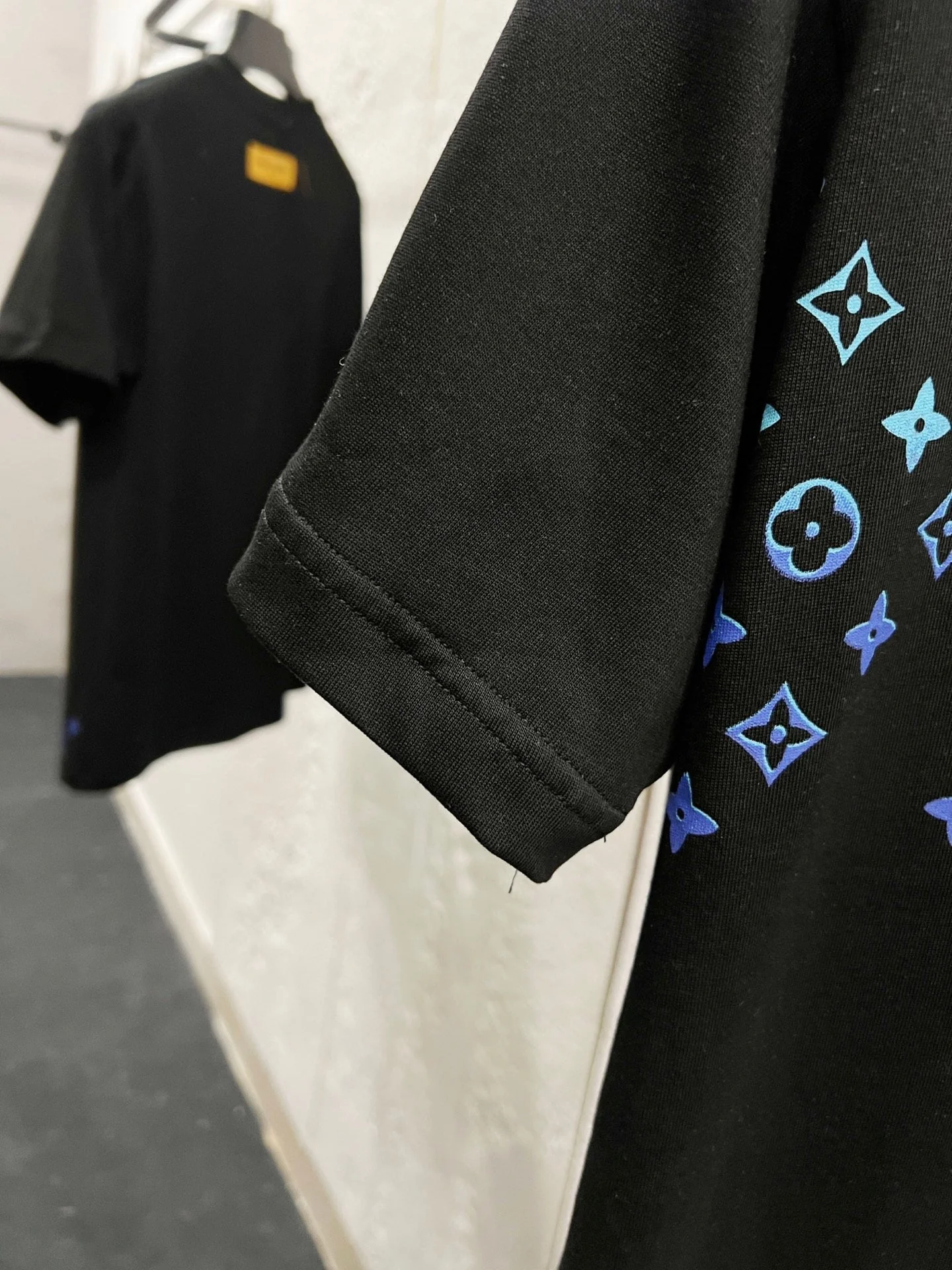 letter 2 color fashion t shirt 090101 letter 2 color fashion t shirt 090101